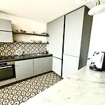 E Mare Apartment